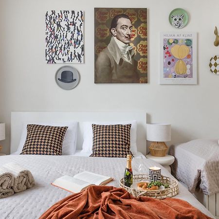 Central Budapest Oasis - Modern Charm, Timeless Comfort エクステリア 写真
