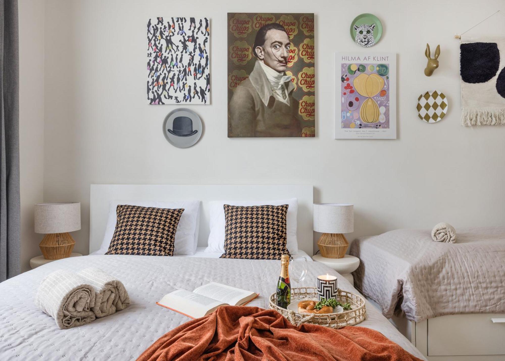 Central Budapest Oasis - Modern Charm, Timeless Comfort エクステリア 写真