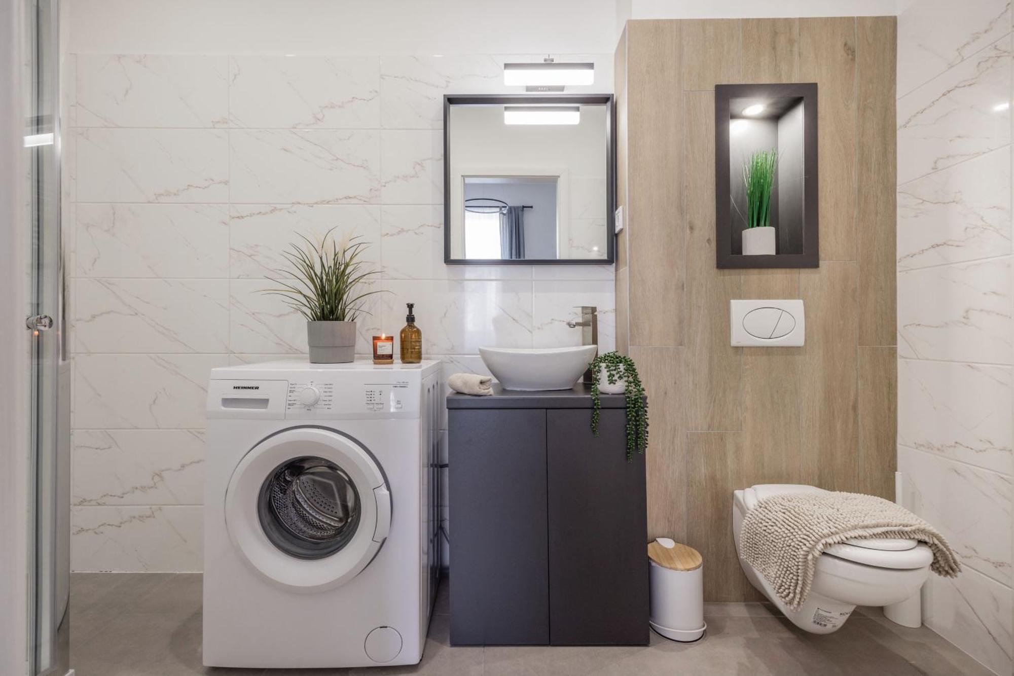 Central Budapest Oasis - Modern Charm, Timeless Comfort エクステリア 写真